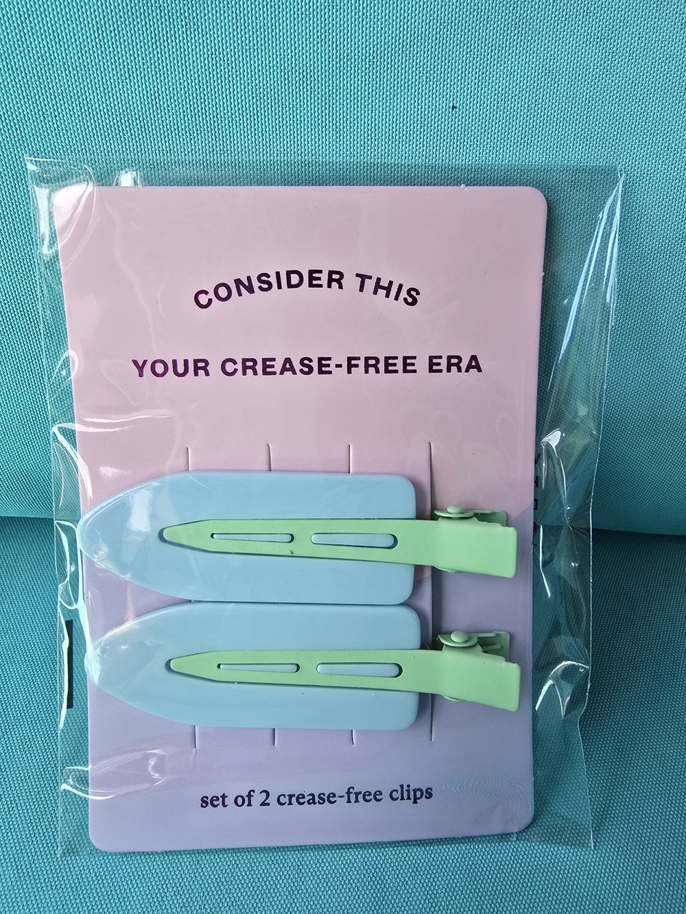 The Crème Shop Eyeshadow Pot & Crease-Free Clips - Truffle OR Fruit Tart - Picture 8 of 9